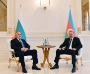 Состоялась встреча один на один Президента Ильхама Алиева и премьера Болгарии (ФОТО)