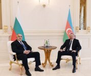 President Aliyev holds one-on-one meeting with Bulgarian PM (PHOTO)