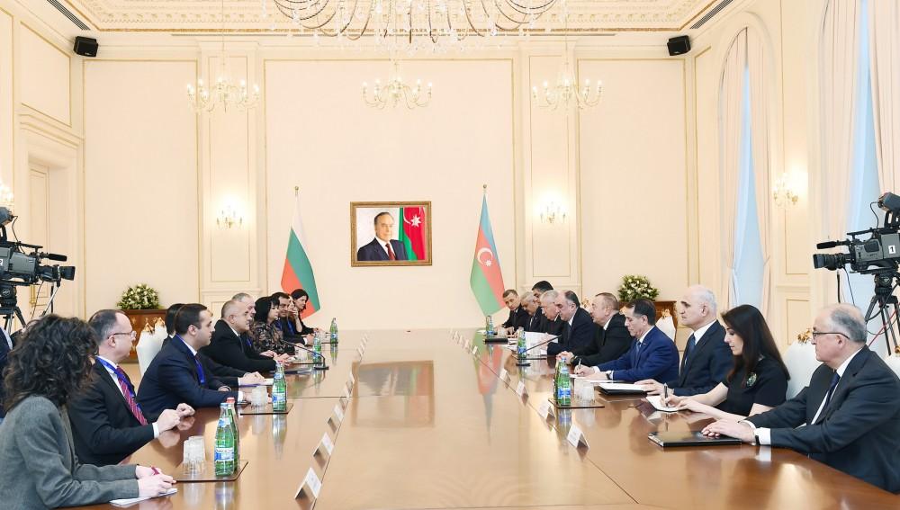 Состоялась встреча Президента Ильхама Алиева и премьера Болгарии в расширенном составе (ФОТО) (версия 2)