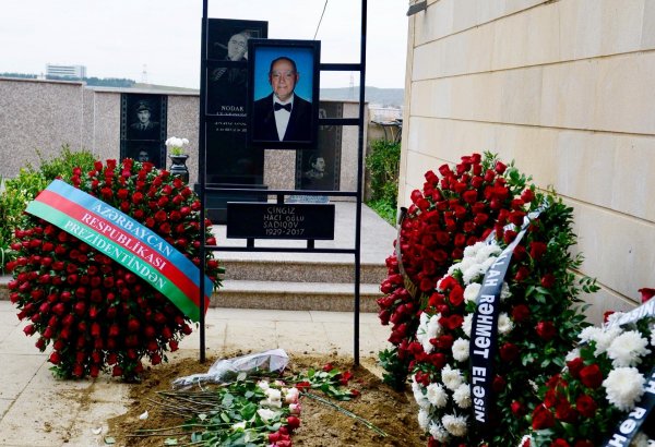 Чингиз Садыхов похоронен во Второй Аллее почетного захоронения в Баку