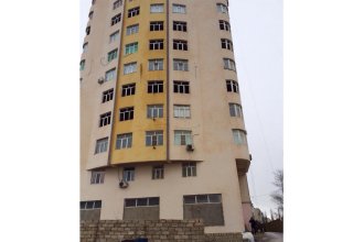 В Баку в многоэтажном доме на оползневом участке образовались трещины (ФОТО)