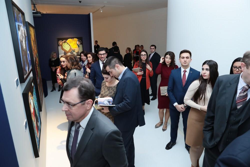 В Центре Гейдара Алиева открылась персональная выставка Алексея Бегова (ФОТО)