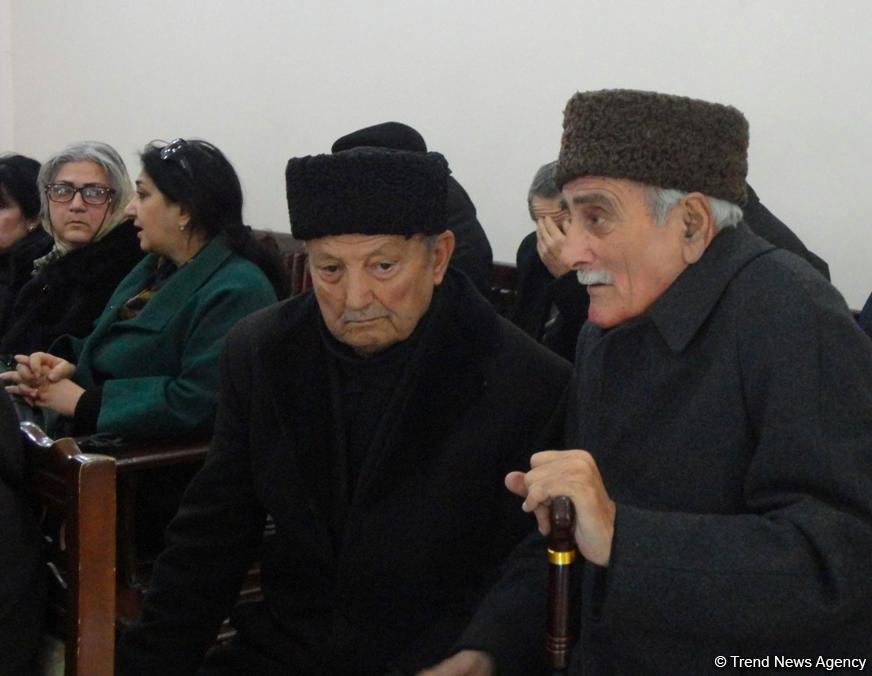 В Баку проходит церемония прощания с народным артистом Беюкага Мамедовым (ФОТО)