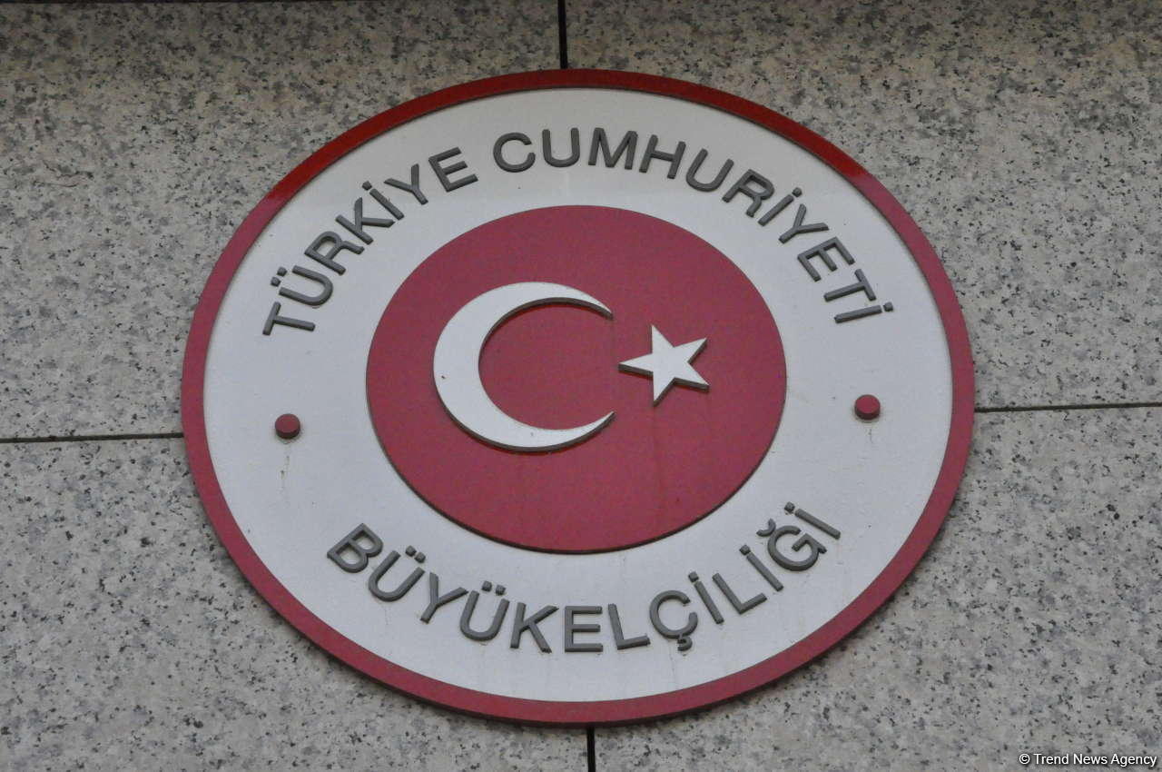 Turkish Embassy congratulates Azerbaijan on Independence Day (PHOTO)