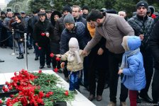Общественность Азербайджана чтит светлую память жертв трагедии 20 января (ФОТО)
