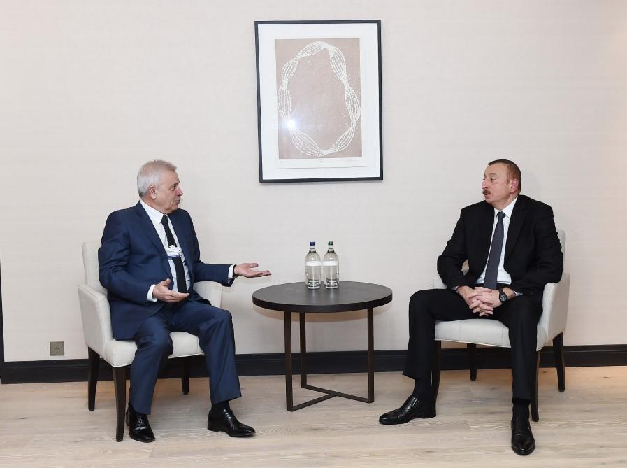 Prezident İlham Əliyevin Davosda “LUKOİL” şirkətinin prezidenti ilə görüşü olub (FOTO)