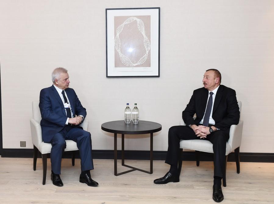 Prezident İlham Əliyevin Davosda “LUKOİL” şirkətinin prezidenti ilə görüşü olub (FOTO)