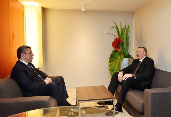 President Aliyev meets Georgian PM in Davos (PHOTO)