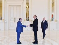 Президент Ильхам Алиев принял верительные грамоты послов Эквадора и Чили (ФОТО)