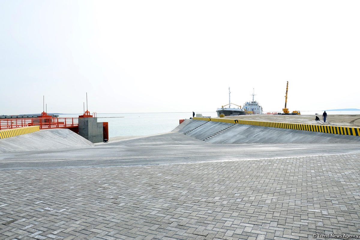 Avropa Komissiyası: Aİ beynəlxalq logistika və ticarət mərkəzinə çevrilməsi baxımından Bakı Limanını dəstəkləyir (FOTO)