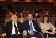 55 лет вместе: в Баку презентован фильм о народном писателе Анаре и его супруге Земфире Сафаровой (ФОТО)
