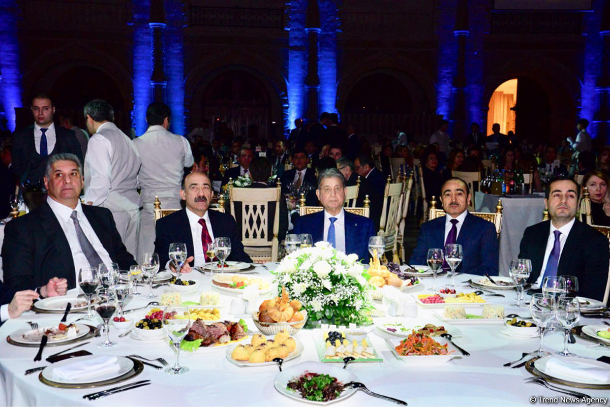 В Азербайджане состоялась церемония вручения Президентских премий для молодёжи в 2018 г. (ФОТО)