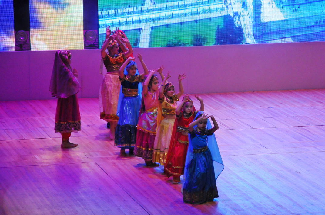 Азербайджан и Грузия: Танцы народов мира (ФОТО)