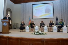 Возможность женщинам-исследователям UNEC продолжить изыскания в Европе (ФОТО)