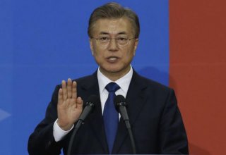 Лидер Южной Кореи поблагодарил покидающего престол императора Японии за развитие связей