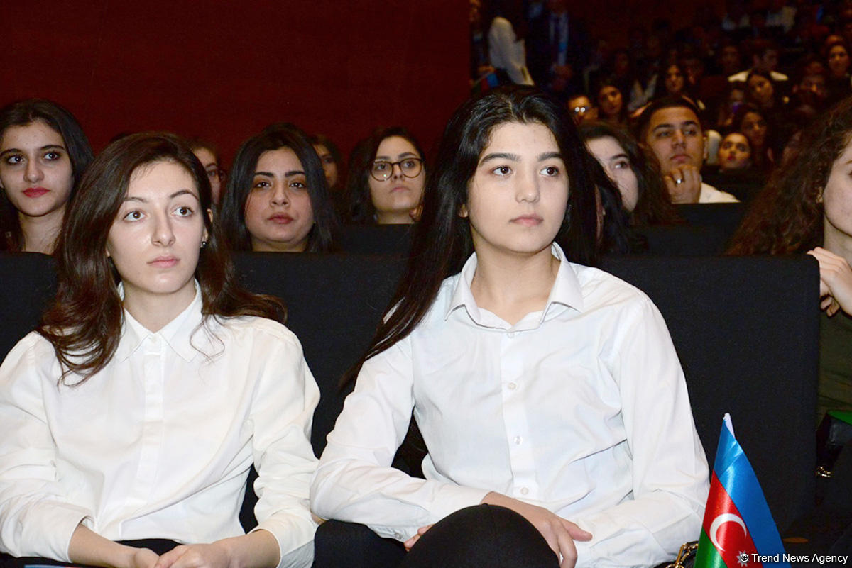 Youth, athletes support Ilham Aliyev's candidacy at upcoming presidential election (PHOTO)