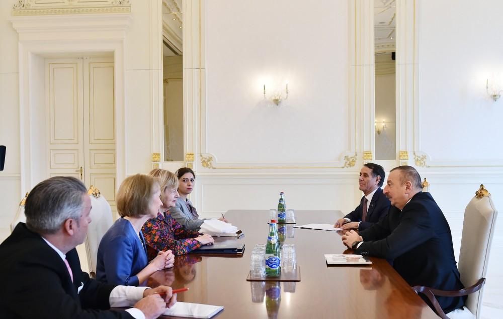 Президент Ильхам Алиев принял торгового посланника премьера Великобритании (ФОТО)