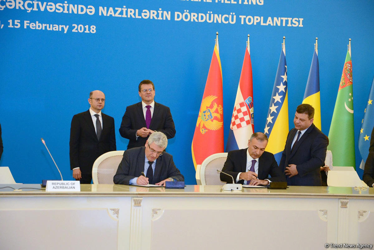 Participants of SGC Advisory Council’s meeting sign joint declaration in Baku (PHOTO)