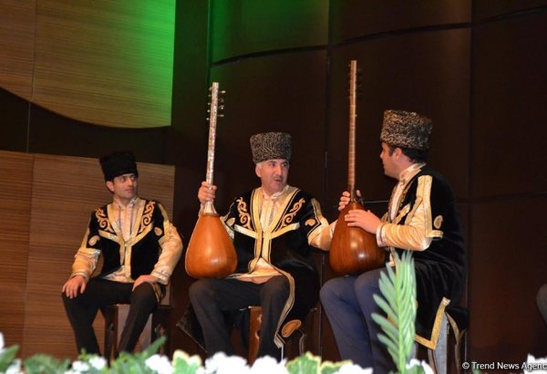 Край мой саза и слова  - концерт ашугов в Баку