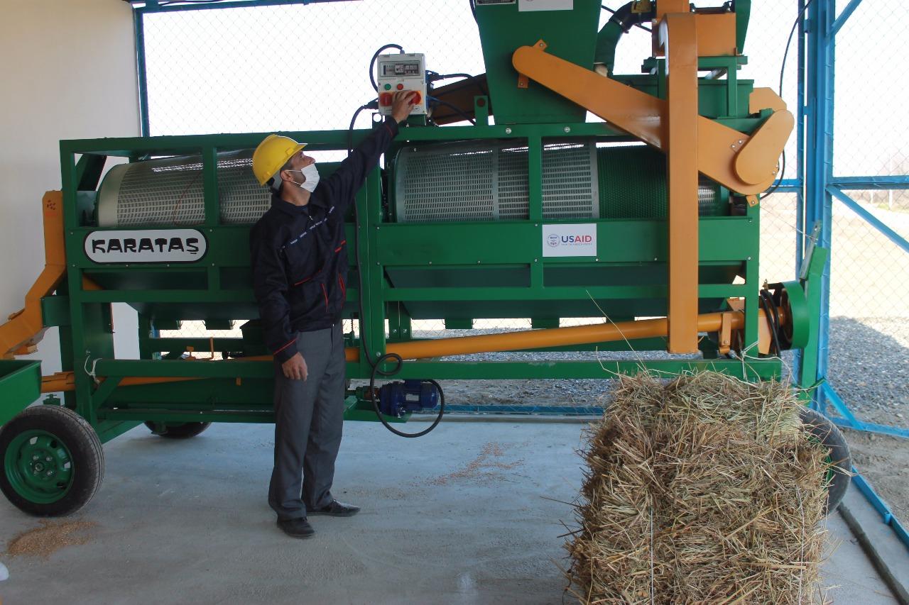 US, Azerbaijan help farmers make affordable animal feed in Zardab (PHOTO)
