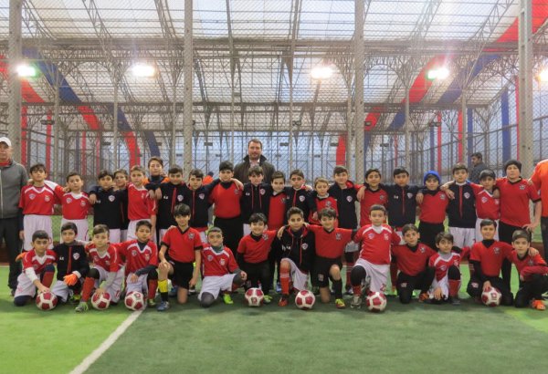 Состоялся первый товарищеский матч футбольной школы AZFAR (ФОТО/ВИДЕО)
