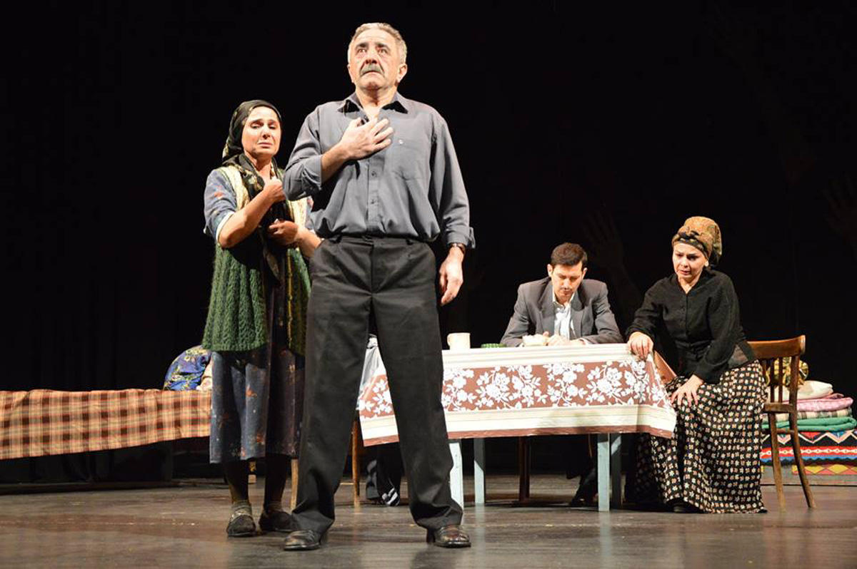 Gənc Tamaşaçılar Teatrında Xocalı faciəsinə həsr edilmiş tamaşa nümayiş olunacaq (FOTO)
