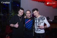 В Баку прошла вечеринка "Поднимаем руки вверх!" в стиле 90-х (ФОТО)