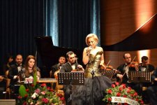 Лала Мамедова выступила против суеверий и отметила 40-летие потрясающим концертом "Женщина, которая поет" (ФОТО)
