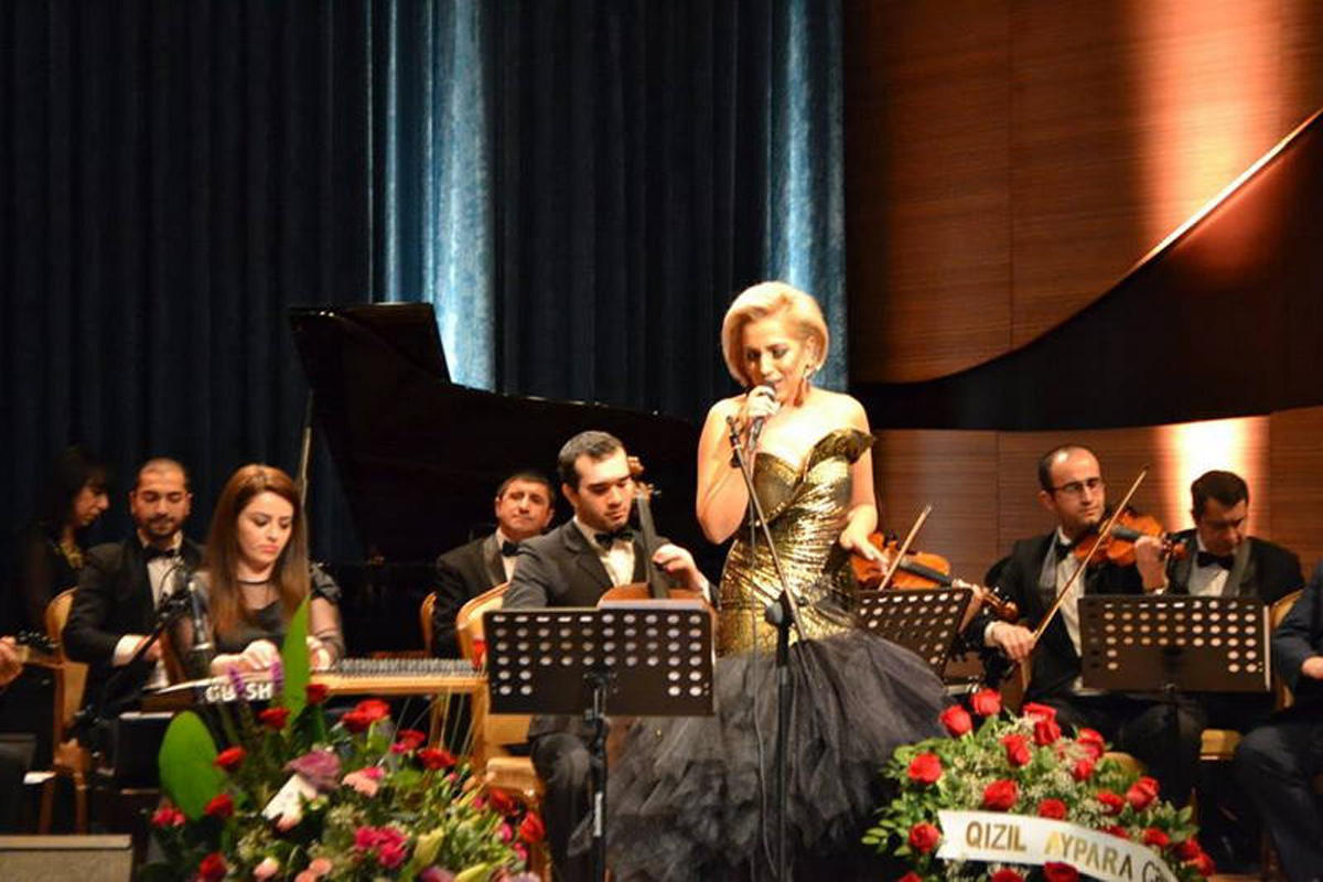 Концерт для дам. Лала Мамедова. Лала Мамедова Красноармейск Московская область. Девушка поёт мугамы. Концерт для женщин.