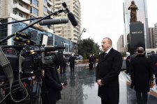 Президент Ильхам Алиев: Азербайджан должен стать сильнее для того, чтобы Ходжалинская трагедия никогда не повторилась (ФОТО)