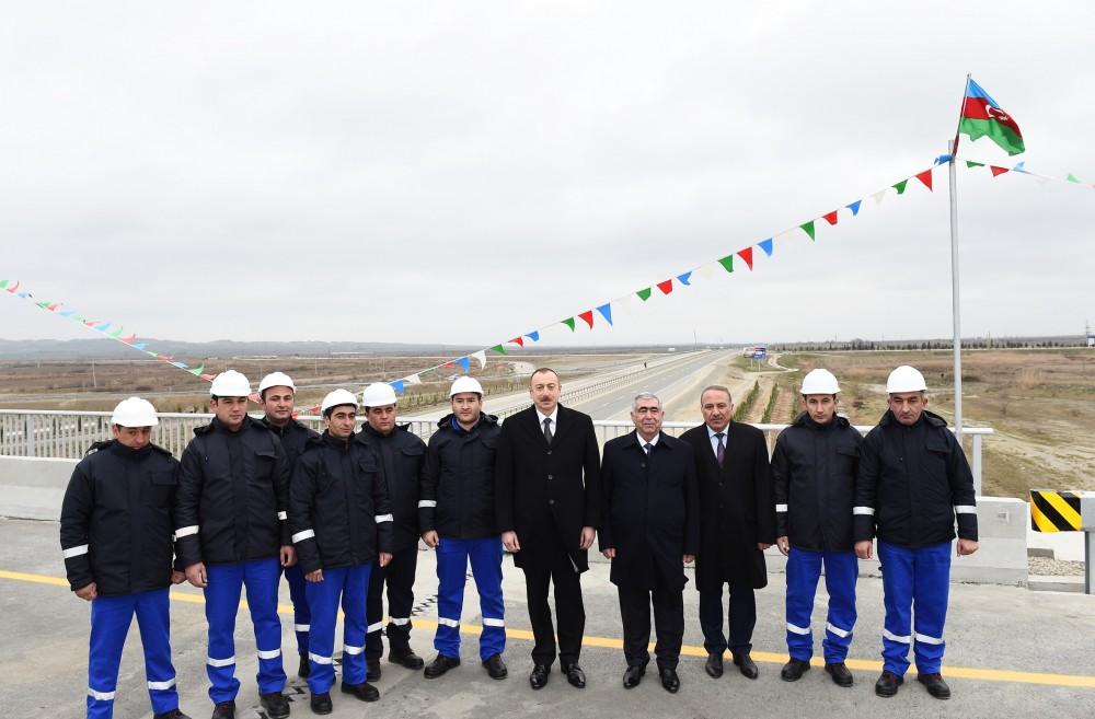 Президент Ильхам Алиев принял участие в открытии реконструированного участка Аран-Гарагаджи дороги Мингячевир-Бахрамтепе (ФОТО)