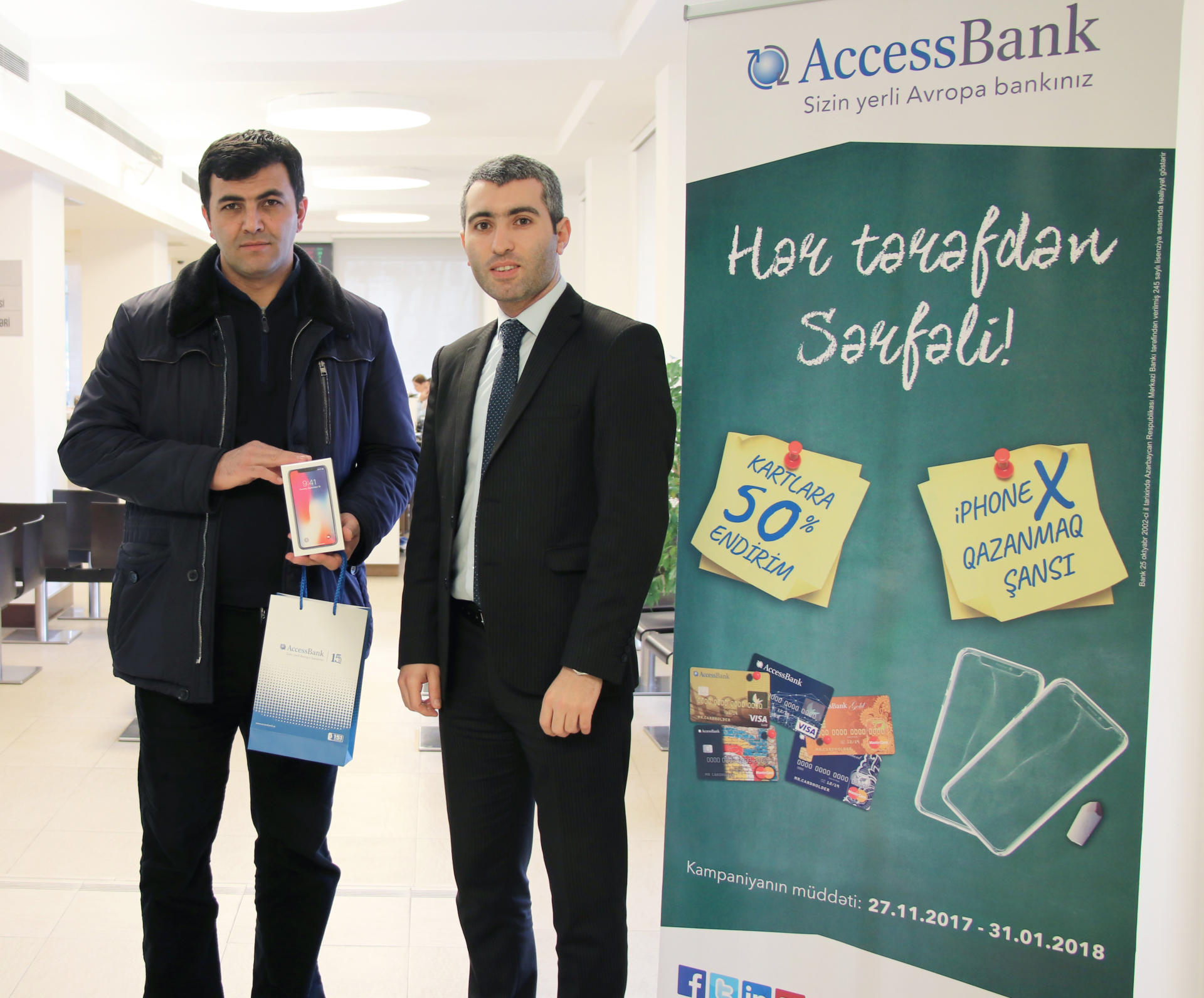 AccessBank-ın iki müştərisi "iPhone X" qazanıb (FOTO)