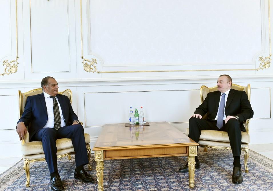 President Aliyev receives credentials of incoming Egyptian envoy (PHOTO)