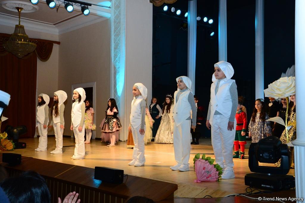 Бакинский театр-студия юных актеров представил красочную премьеру спектакля "Снежная королева" (ФОТО)