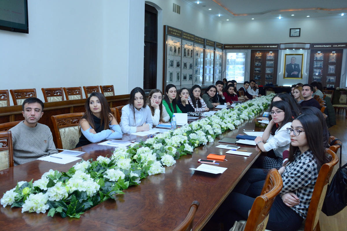 Training courses at UNEC: “Basic trends of modern tax administration” (PHOTO)