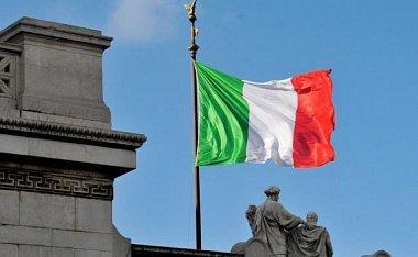 Italy says not changing budget plans as euro partners fret