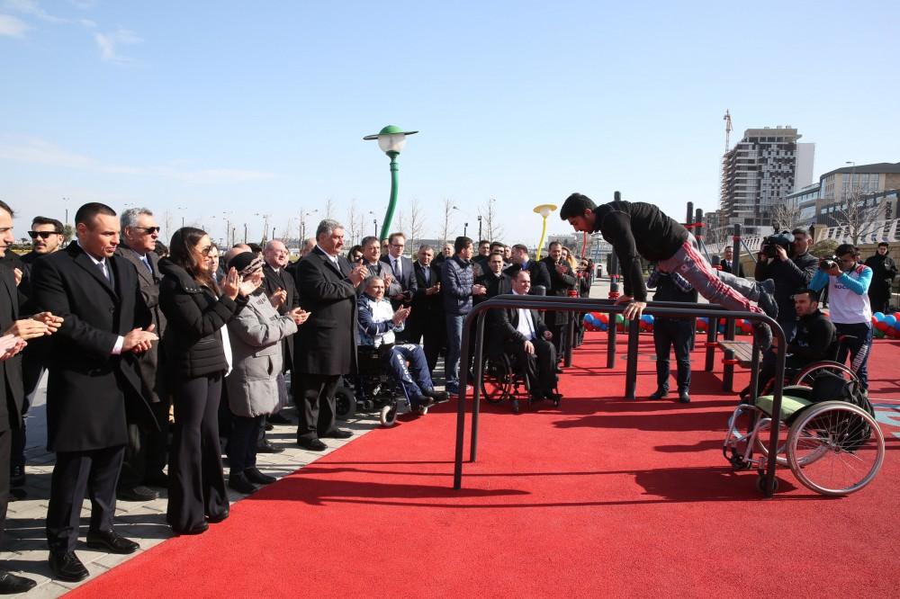 Вице-президент Фонда Гейдара Алиева Лейла Алиева приняла участие в церемонии открытия спортивной площадки (ФОТО)