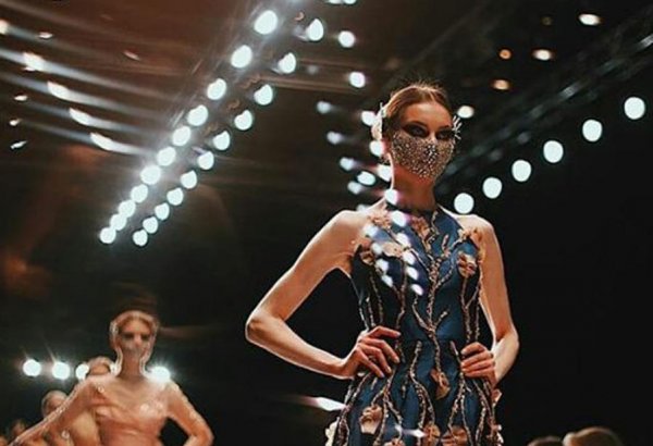 Коллекция азербайджанского дизайнера представлена на Mercedes-Benz Fashion Week Russia (ФОТО)