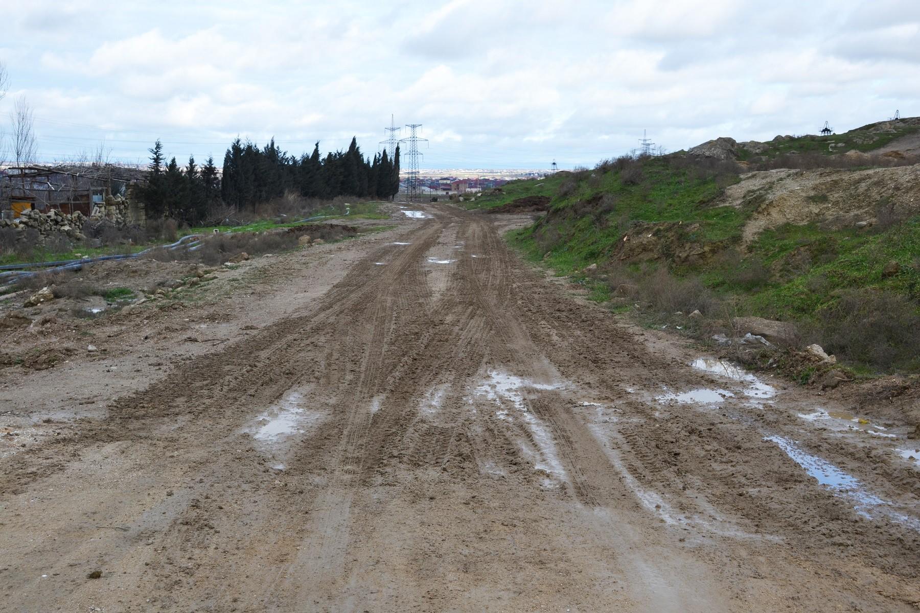 Bakının iki qəsəbəsini birləşdirəcək yeni yol inşa edilir (FOTO/VİDEO)