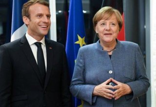 Merkel, Macron agree on new eurozone budget