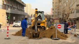 Təbriz küçəsində asfalt-beton örtüyünün döşənməsi işlərinə başlanılıb (FOTO) - Gallery Thumbnail