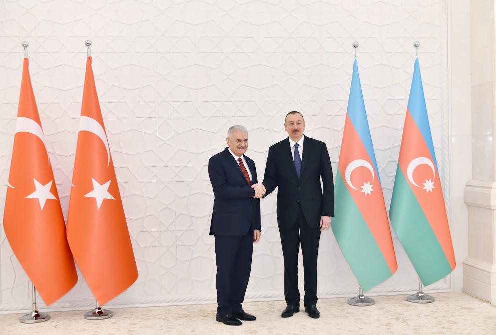 Prezident İlham Əliyev Türkiyənin Baş naziri Binəli Yıldırım ilə görüşüb (FOTO) (YENİLƏNİB-2)