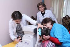 Sağlamlıq imkanları məhdud uşaqlar üçün oftalmoloji müayinələr keçirildi (FOTO) - Gallery Thumbnail