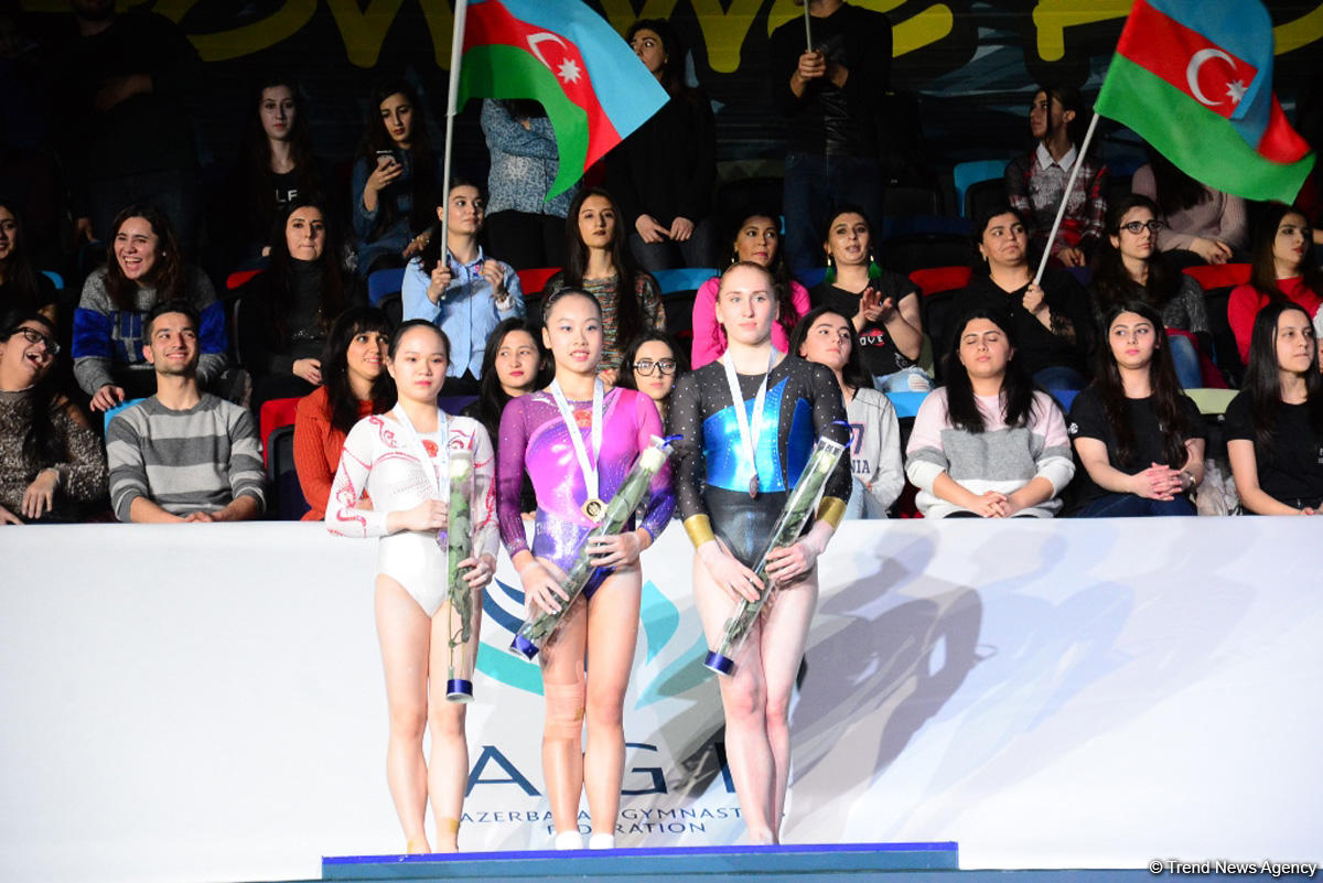В Баку прошла церемония награждения победителей и призеров первого дня финалов Кубка мира по спортивной гимнастике (ФОТО)