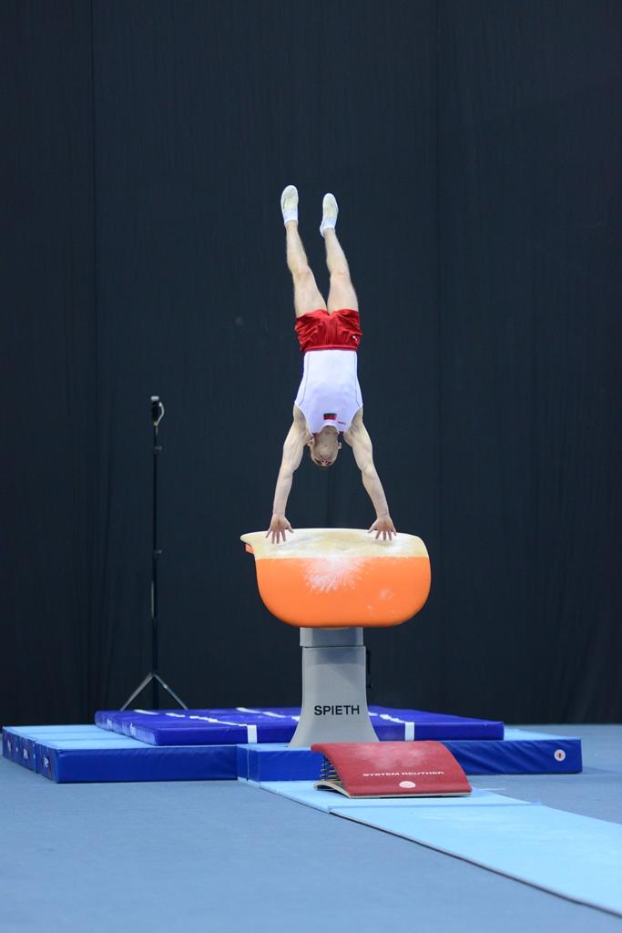 Bakıda Belarus gimnastı dayaqlı tullanma yarışının qalibi olub (FOTO) - Gallery Image