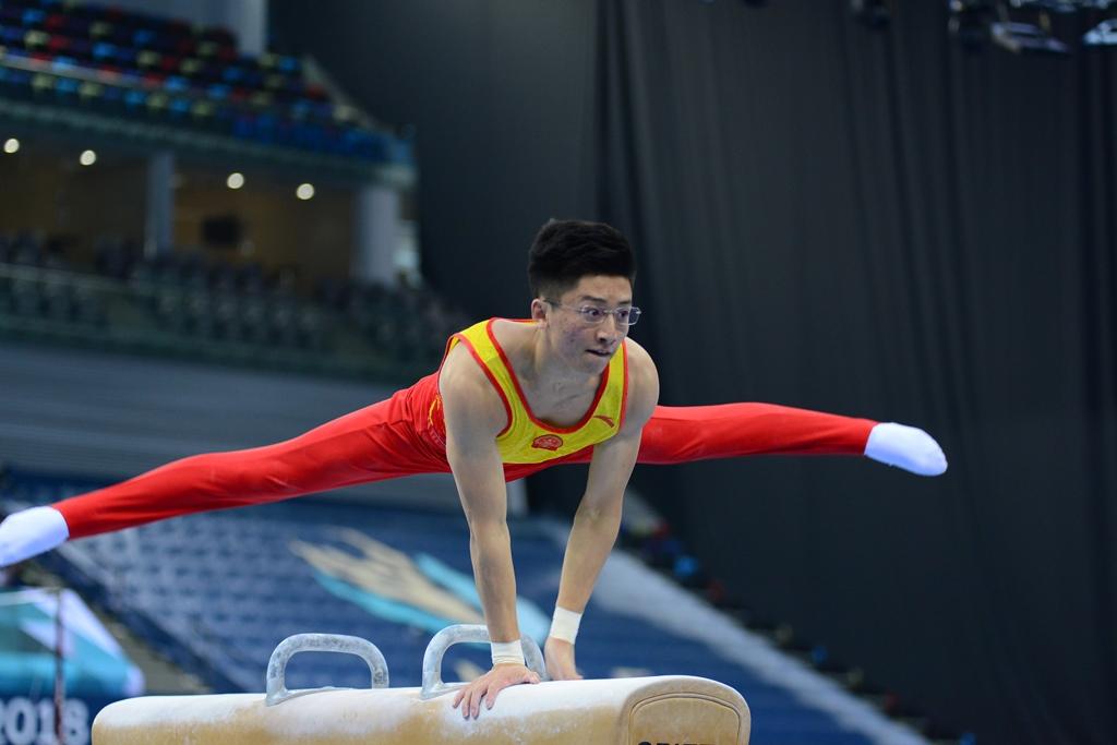 Çin gimnastı Bakıda qızıl medal qazandı