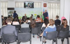 Как бороться с "фейковыми" новостями? Школа реальной журналистики в Баку (ФОТО)