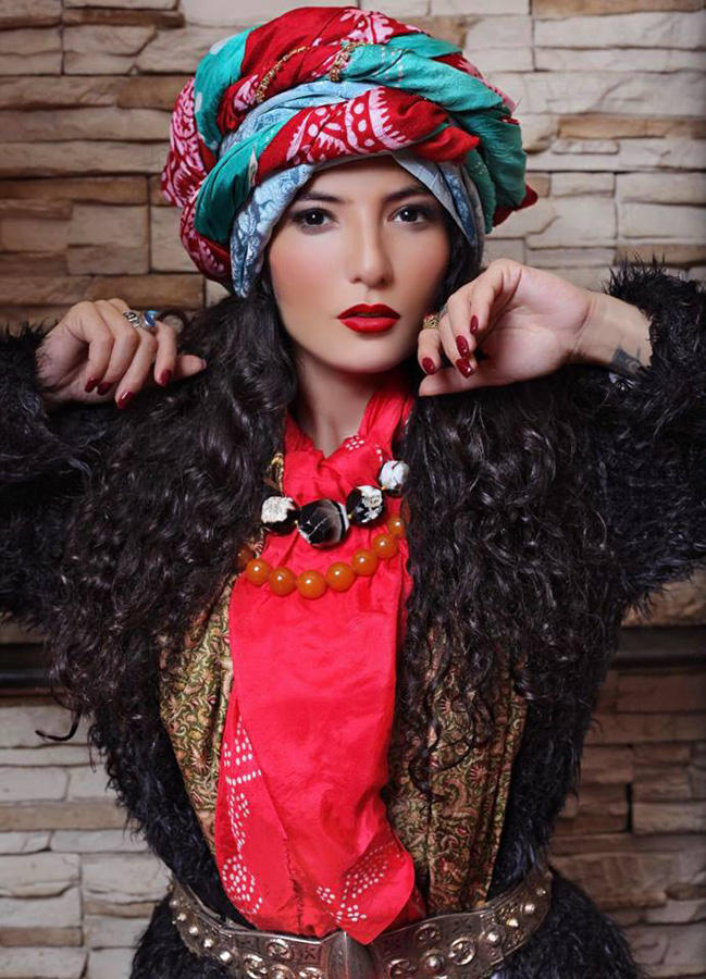 Участница "Евровидения" в старинном азербайджанском наряде (ФОТО)