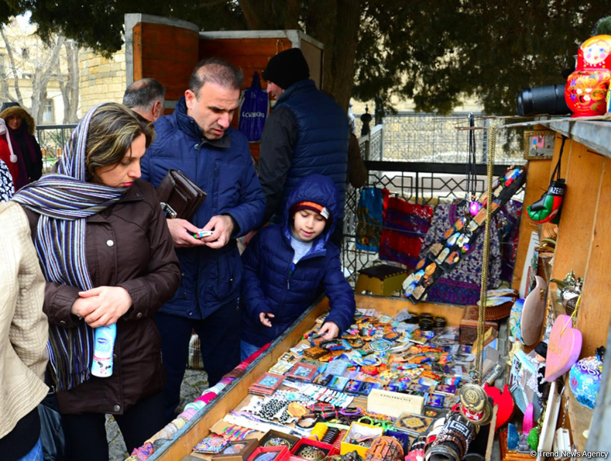 Tourists in Baku celebrating Novruz holiday (PHOTO)