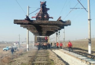 Начался ремонт очередного участка ж/д Баку-Беюк Кесик (ФОТО)